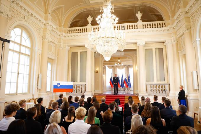 Predsednik republike je priredil sprejem za športnice in športnike Smučarske zveze Slovenije